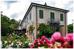 La Fondazione Simonetta Puccini presenta la mostra fotografica  &quot;Tutti i fior. Il Giardino di Giacomo Puccini nell’Archivio di Torre del Lago”