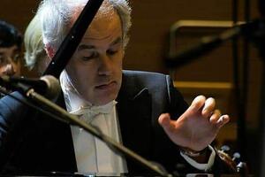 Un concerto del pianista francese Bertrand Giraud in onore di Giacomo Puccini