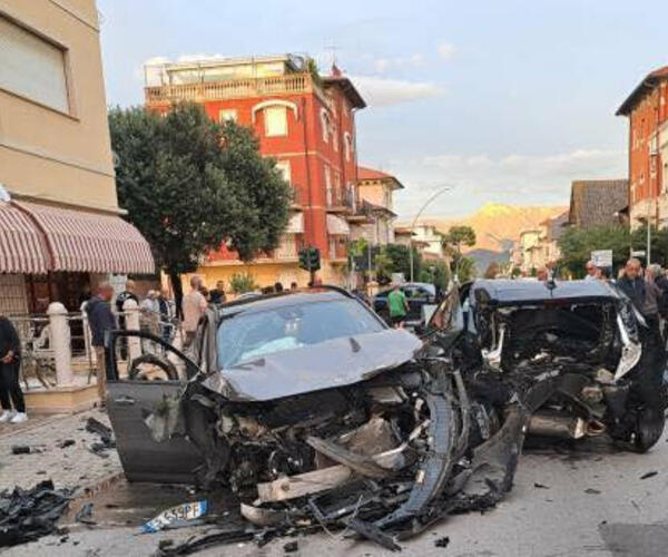 Il giudice ha convalidato l&#039;arresto della donna che ha travolto e ucciso due ragazze a Lido di Camaiore