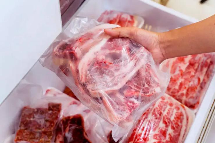 carne-congelata-depositphotos-lagazzettadiviareggio.it