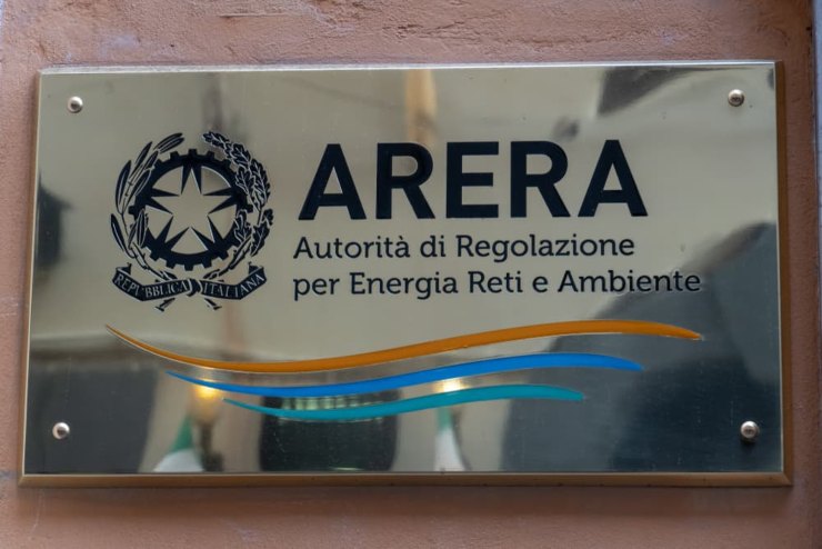 Cartello ufficio Arera